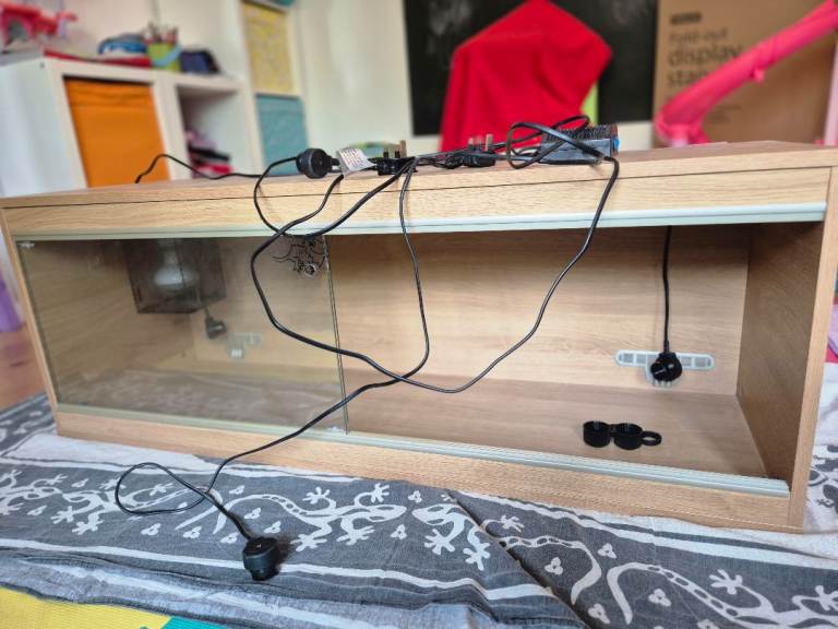 Vivarium for bearded dragon, gecko, snake