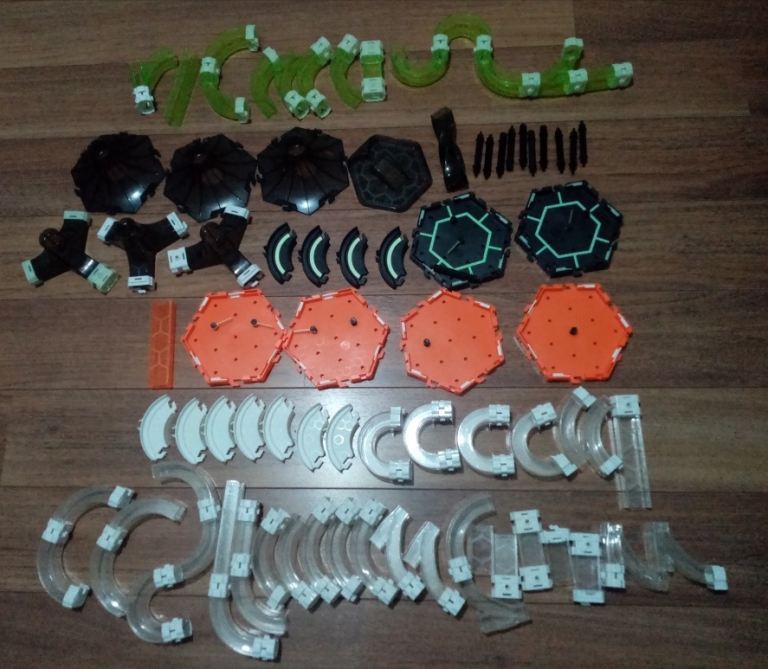 image for Hexbug Nano Track Bundle (2 sets) and One Working Hex Bot