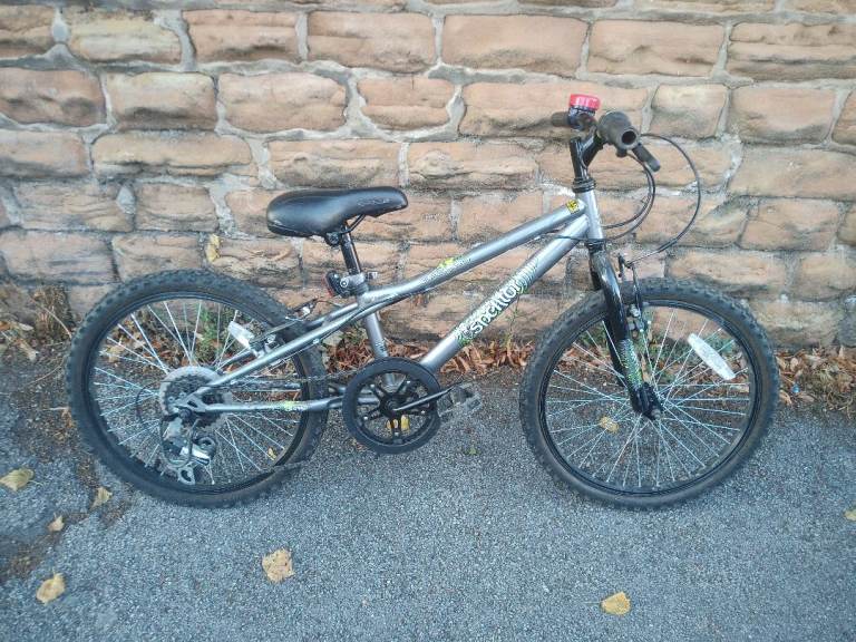 Apollo Spector Kids 20-inch Junior Kids Bike