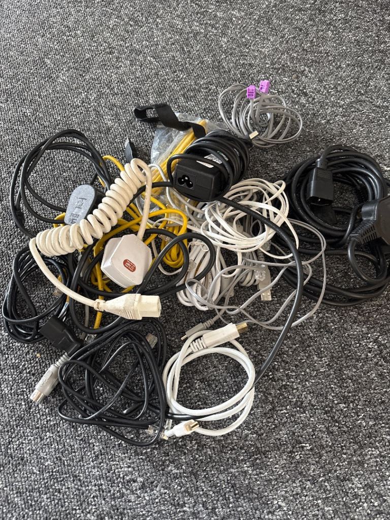 Computer leads