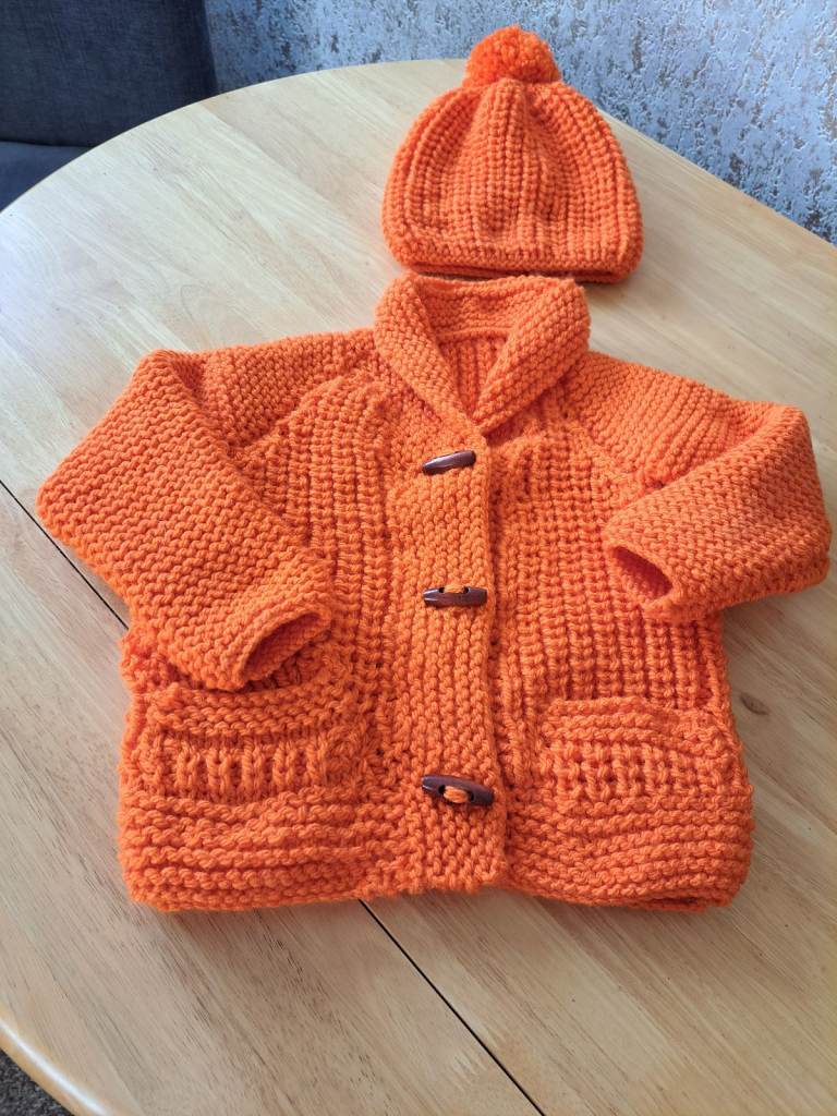 SALE = NEW-UNISEX CHILD'S CHUNKY  JACKET & BOBBLE HAT (1yr - 2yr old).