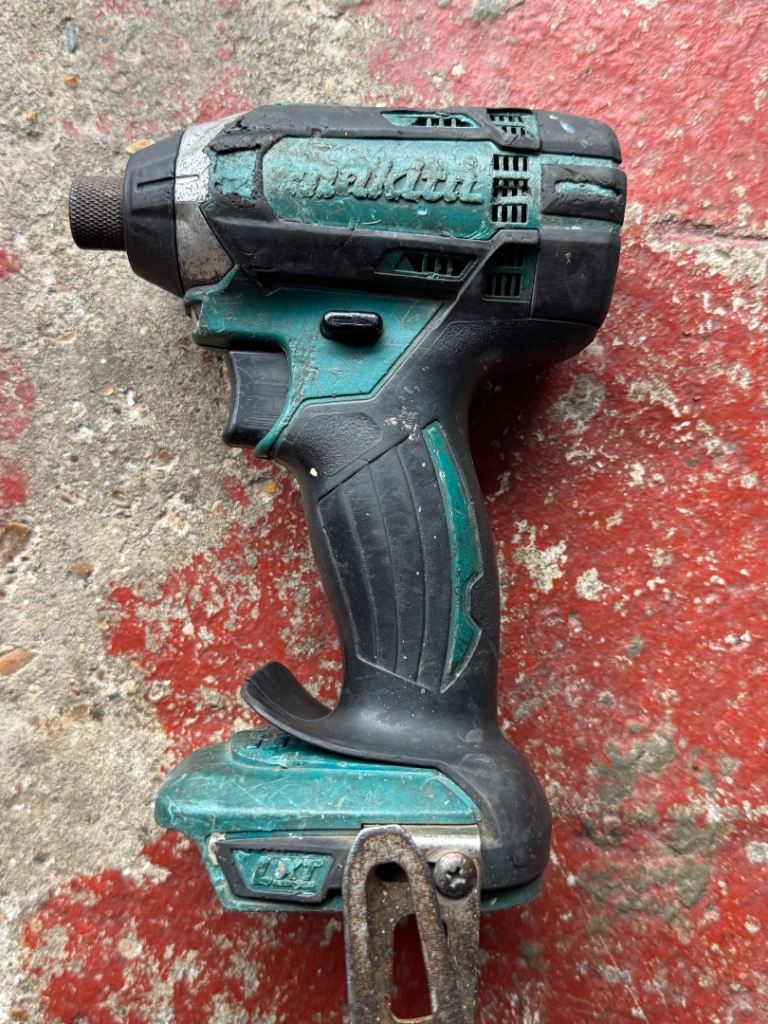 Makita 18V LXT impact driver 