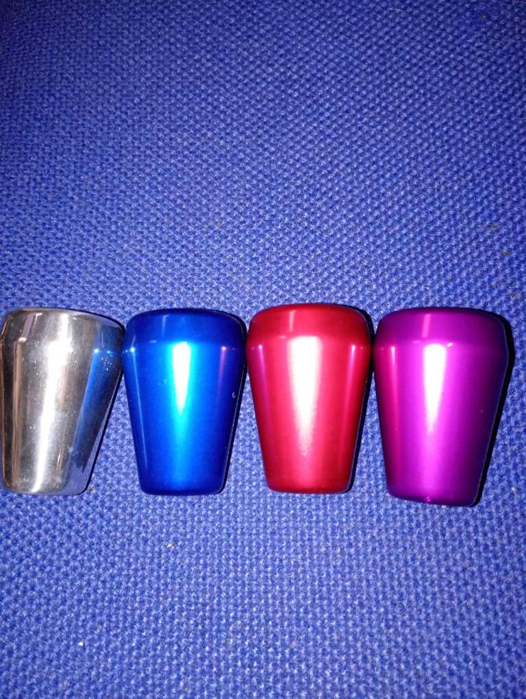CLASSIC MINI COLOURED GEARKNOBS RED BLUE PURPLE CHROME