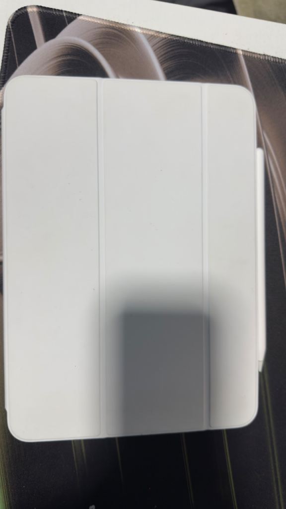 Apple iPad Pro 11" M5 256GB Silver - With Loads of Accessories!