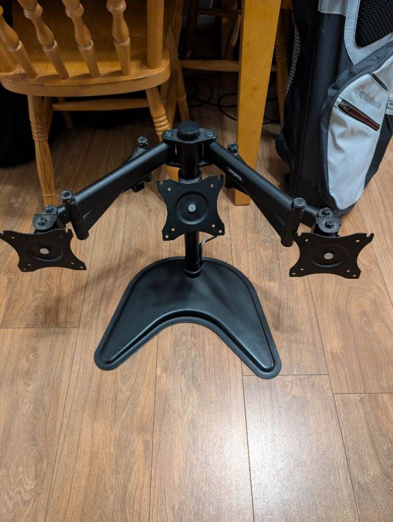 Monitor Stand for 3 screens (24inchs)