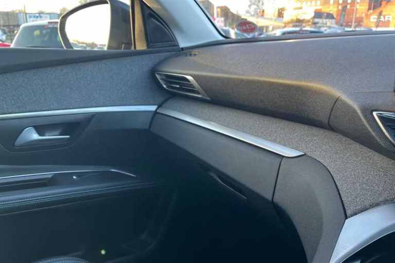 2022 Peugeot 5008 1.5 BlueHDi Allure Premium+ 5dr HATCHBACK DIESEL Manual