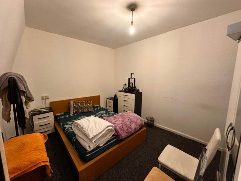 Double bedroom 