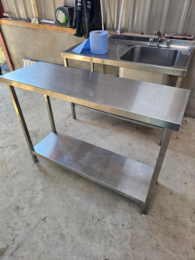 Stainless steel work table 