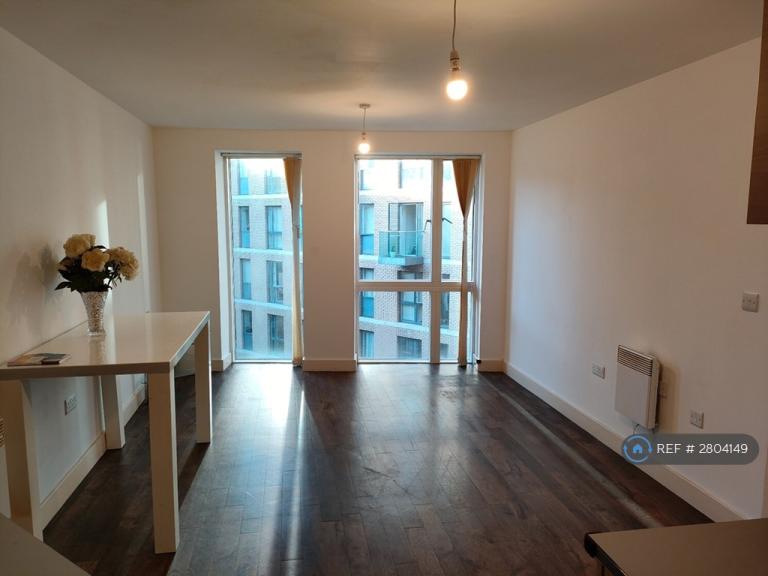 2 bedroom flat in Birmingham, Birmingham, B5 (2 bed) (#2804149)