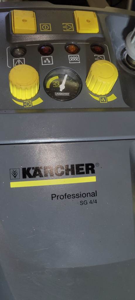 Karcher Sg4/4 steam cleaner