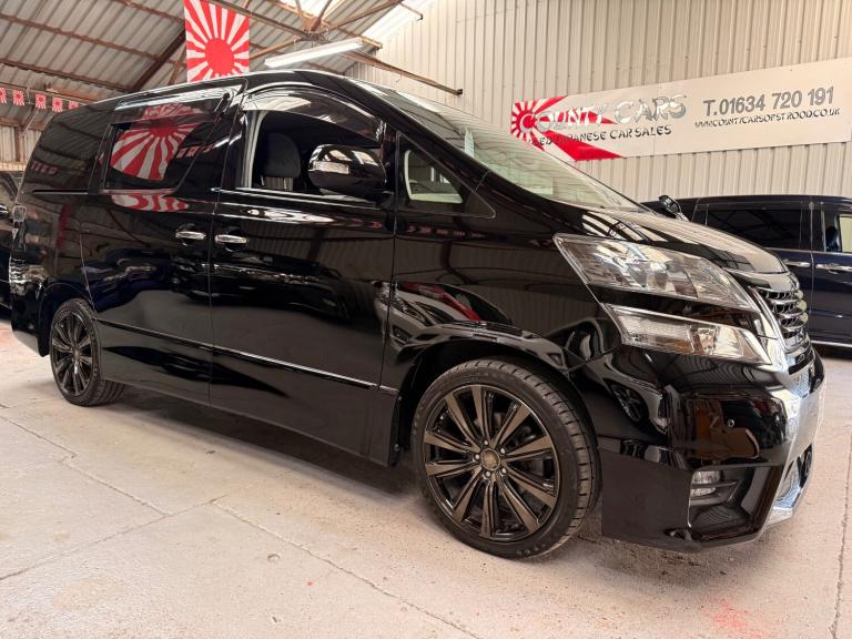 Toyota Vellfire 2.4 Z Platinum Selection II Type Gold II Four Wheel Drive,