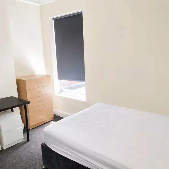 Room to rent in cricklewood £835pcm