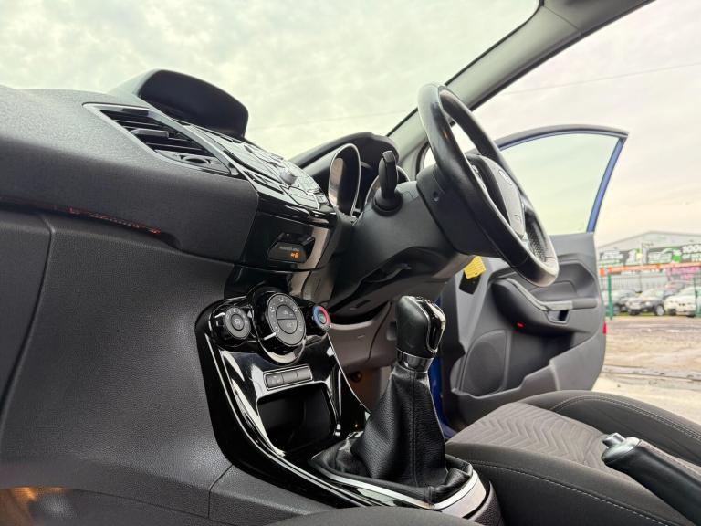 2016 Ford Fiesta 1.0 EcoBoost Zetec 5dr HATCHBACK PETROL Manual