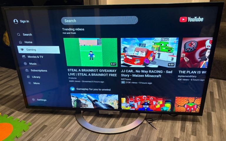 47” SONY BRAVIA SMART TV