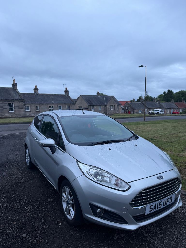 Ford, FIESTA, Hatchback, 2015, Manual, 1241 (cc), 3 doors