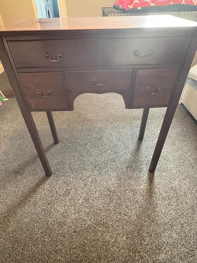 VINTAGE STAG MINSTREL 5-DRAWER DESK / DRESSING TABLE CONSOLE
