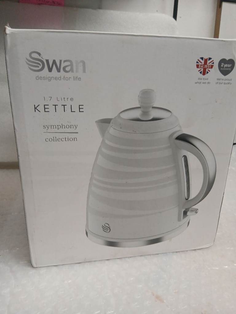 New Swan 1.7 Litre KETTLE - Symphony Collection White