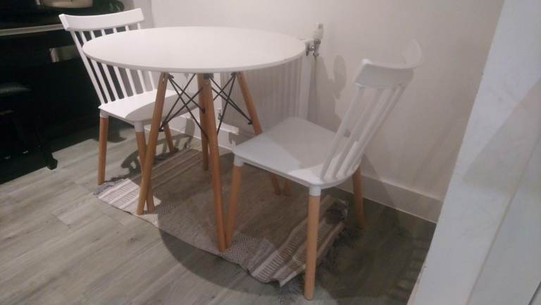 80CM Round Stylish White Dining Table  + 2 wooden legs chairs 