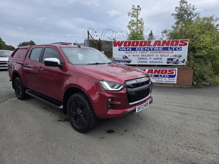 2023 ON 72 PLATE ISUZU D-MAX V-CROSS AUTO 4X4 D-CAB PICKUP ULEZ FREE ZONE