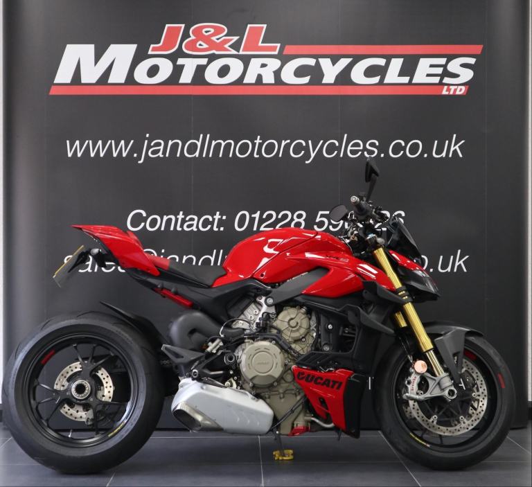 Ducati Streetfighter V4 S. 1 owner from new. Full service history