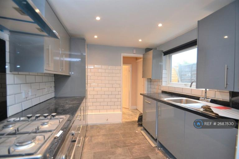 3 bedroom house in London, London, SE13 (3 bed) (#2687830)