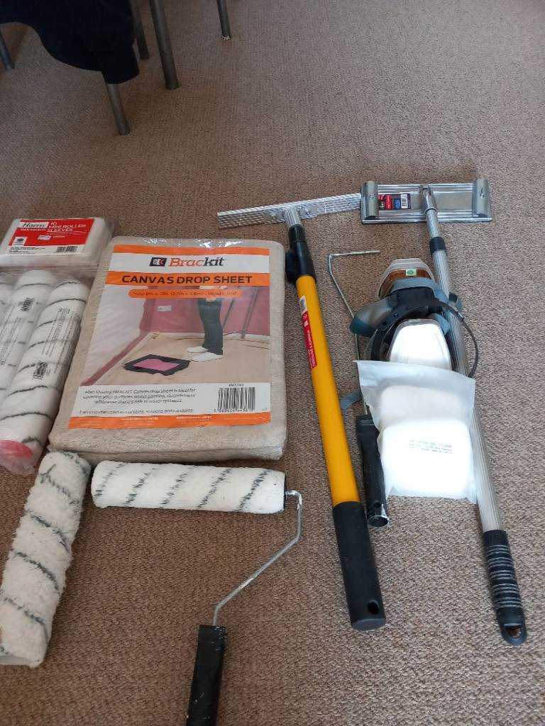 Mixture of painting and decorating items 