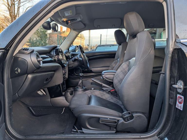 2015 MINI Hatch 1.5 Cooper D 3dr HATCHBACK DIESEL Manual