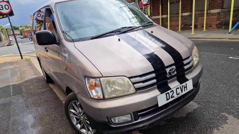 8 Seater Toyota Townace 2.2 Diesel Manual FSH