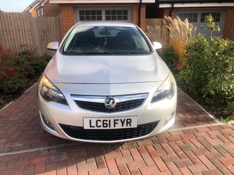 Vauxhall, ASTRA, Hatchback, 2011, Other, 1956 (cc), 5 doors