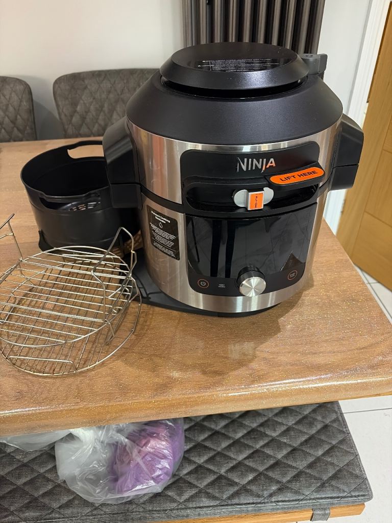 Ninja 15 in 1 smart lid multi cooker