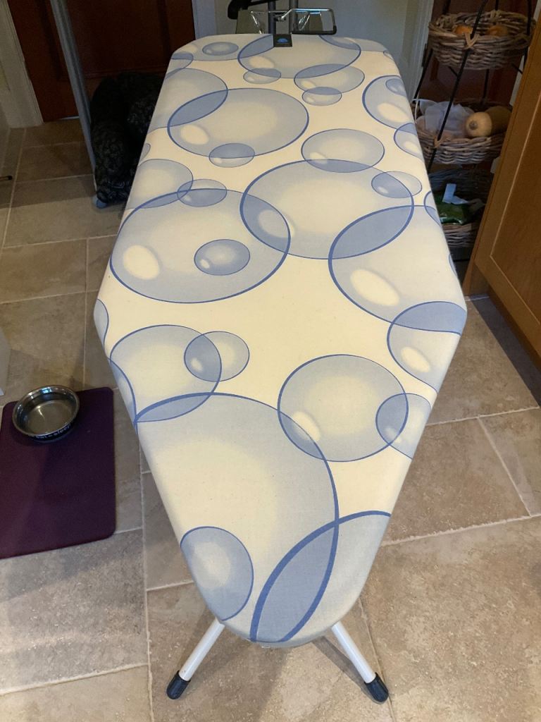 Brabantia PerfectFlow Ironing Board – Good Condition