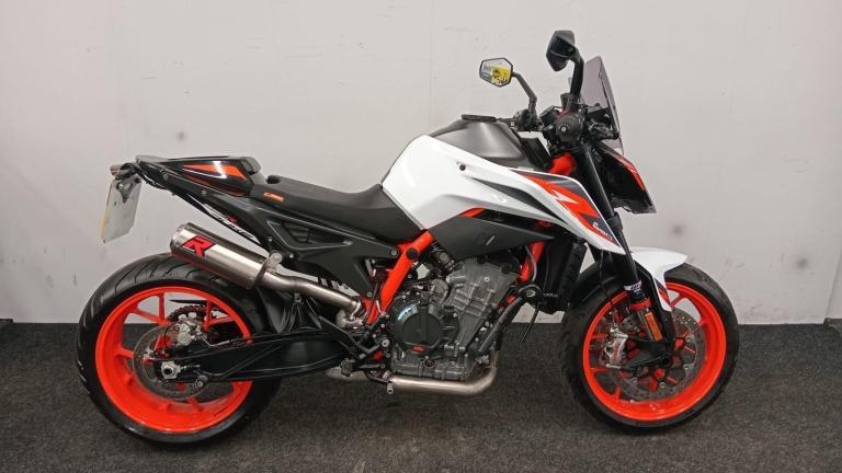KTM 890 DUKE R ** 12 MONTH MOT - QUICKSHIFTER - DOMINATOR EXHAUST ** 