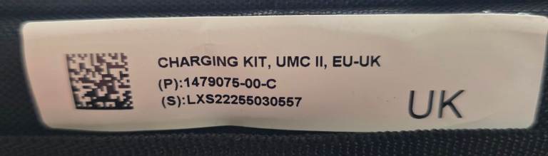 Tesla 6m granny charger UMC Universal Mobile Charging kit Gen 2 1479075-00-C brand new