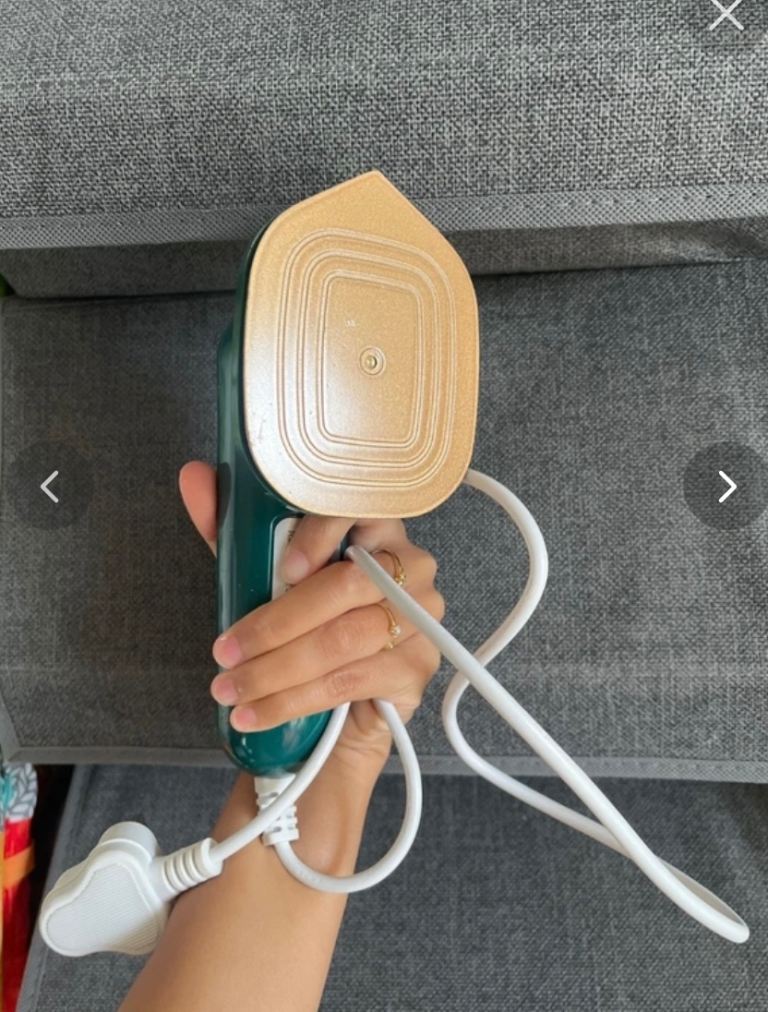 Portable Handheld Garment Steamer Iron – As Good As New