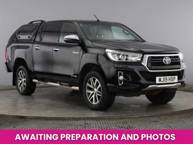 Toyota Hilux D-4D 150 INVINCIBLE X 4WD DOUBLE CAB WITH TRUCKMAN TOP AUTO