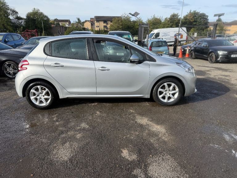 2014(64) Peugeot 208 Active 1.2 Petrol 74,500 Miles MOT'd 1 year £1995