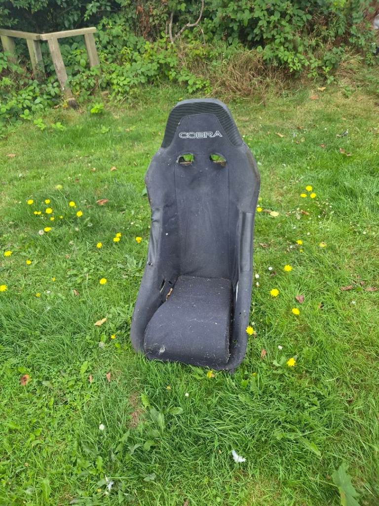 Bucket seat 