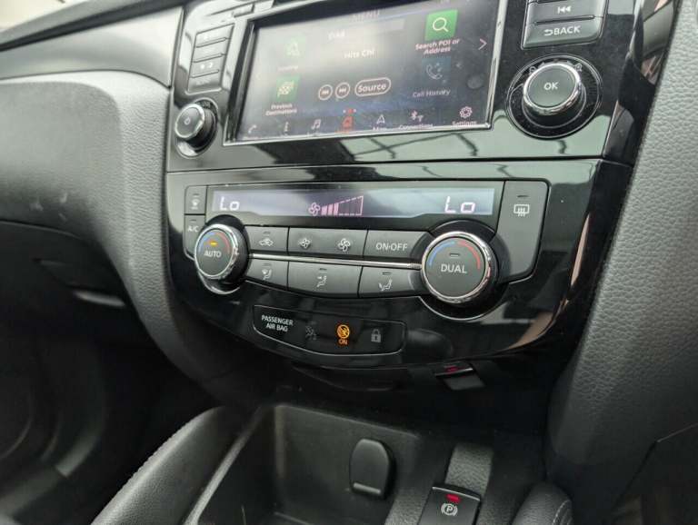 2021 Nissan Qashqai 1.3 DIG-T N-Motion SUV 5dr Petrol Manual Euro 6 (s/s) (140 ps) HILL START A H...