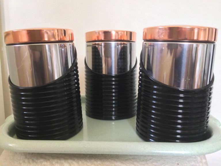 Set of 3 Retro Style Kitchen Canisters with Copper Lids