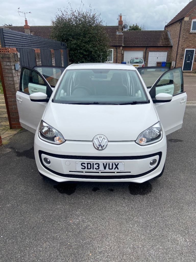 Volkswagen, UP, Hatchback, 2013, Manual, 999 (cc), 5 doors