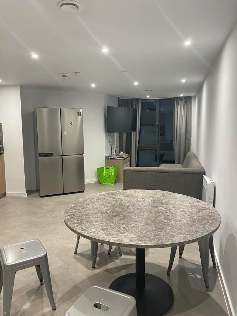 Room for Rent at the Mont (iQ student accommodation)