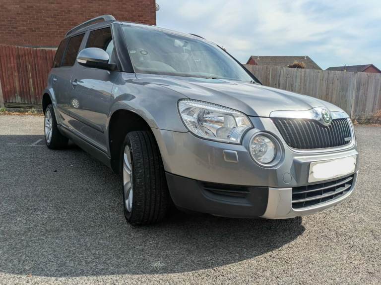Skoda, YETI, Hatchback, 2012, Manual, 1598 (cc), 5 doors