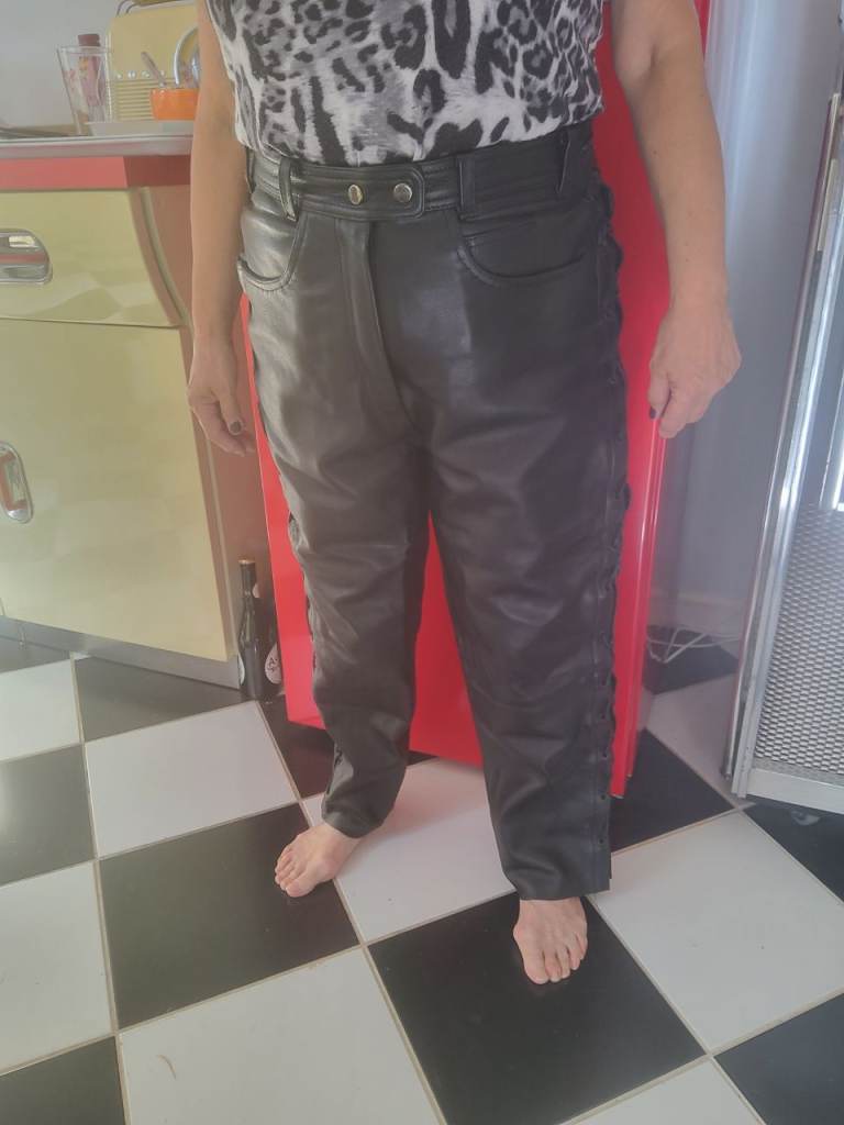 HUNTER Ladies Laced Black Leather Biker Trousers Size 16 but more like 12/14