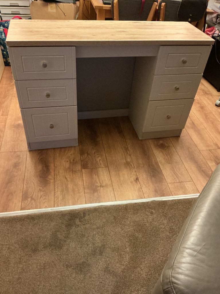 Grey Desk with Wood-Effect Top – Good Condition
