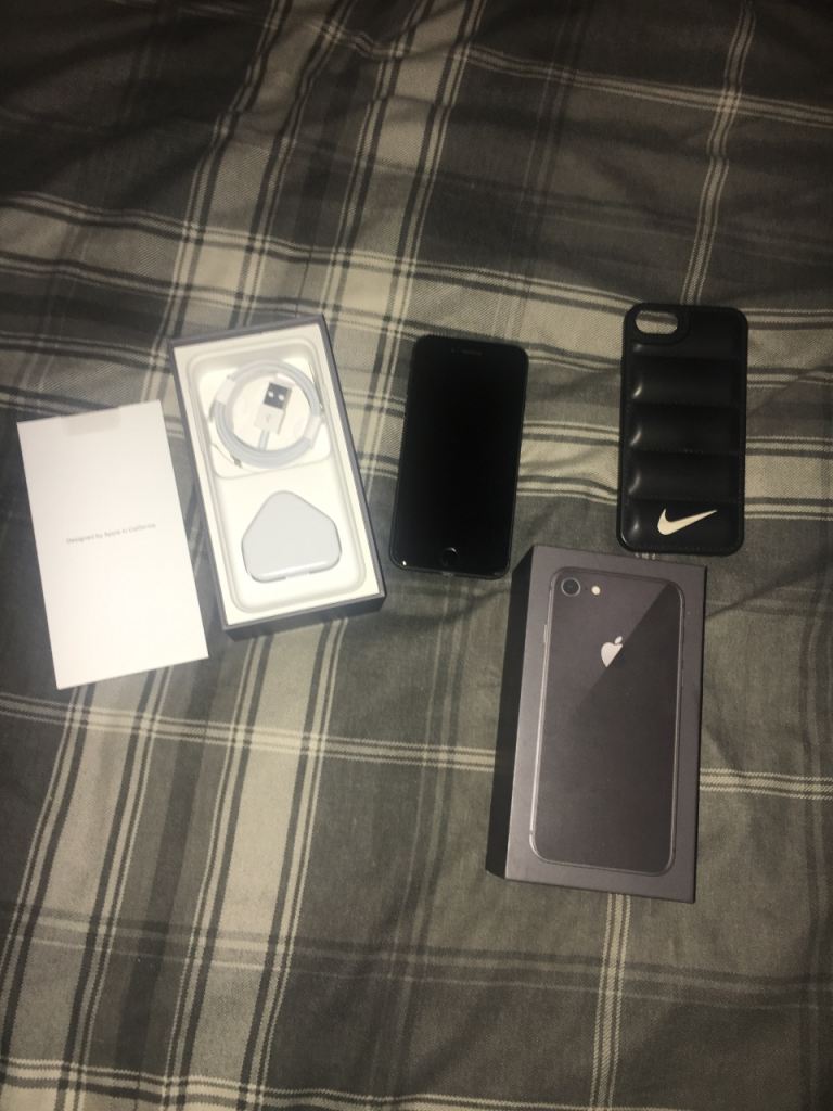 Apple iPhone 8 64g open to all networks Black with Nike Case and Box and charger 