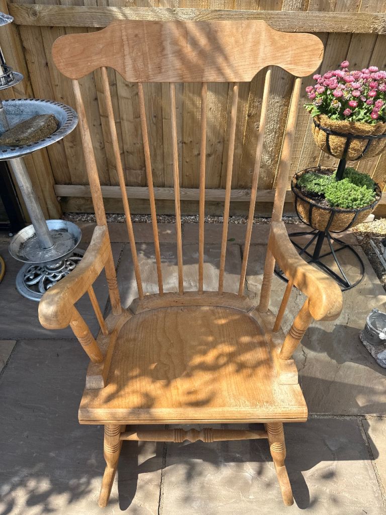 Solid wood rocking chair