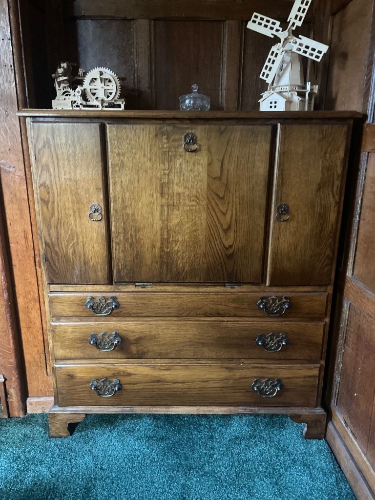 Drinks cabinet and chest of drawers