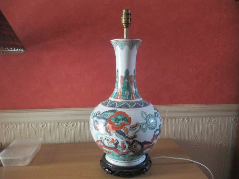 Chinese lamp with dragon decor.