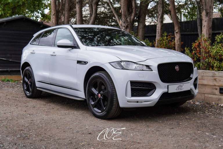 2019 Jaguar F-Pace 2.0 F-PACE R-Sport AWD D Auto 4WD 5dr SUV Diesel Automatic