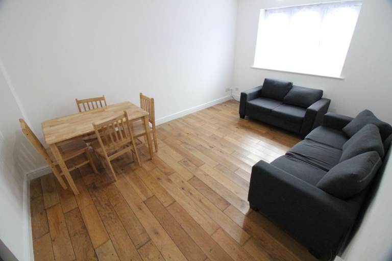 TWO BED GROUND FLOOR FLAT WITH PARKING- REDECORATED- HAYES HILLINGDON UXBRIDGE WEST DRAYTON